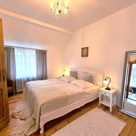 Apartment Binderburg, *