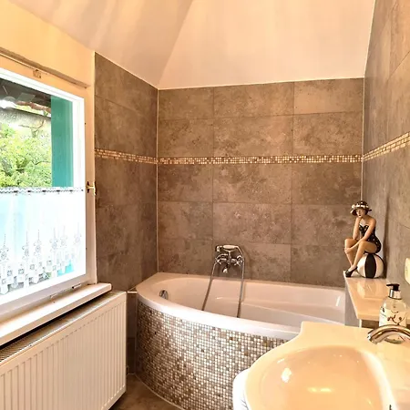 Binderburg, Apartamento Jena