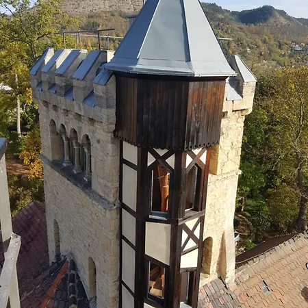 Binderburg, * Jena